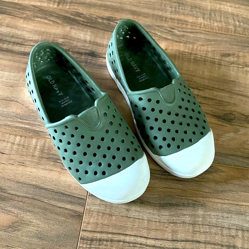 Old Navy Slip-on Shoes